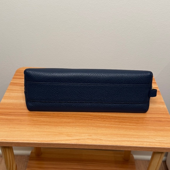 NEELY & CHLOE NWOT w/Dust Bag No. 17 Large Pebble Cosmetic Case in Navy - Picture 5 of 9